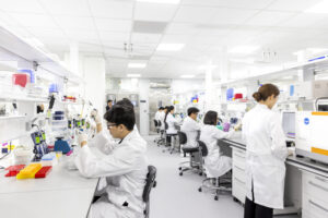 셀트리온에서 연구원으로 일 하려면